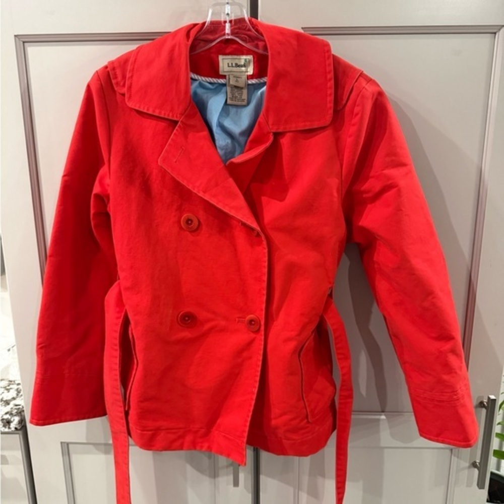 L.L Bean Coat woman’s size L Pet